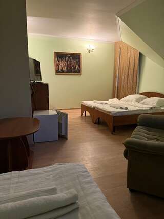 Гостиница Дуэт Ярославль Стандартный трехместный номер-2